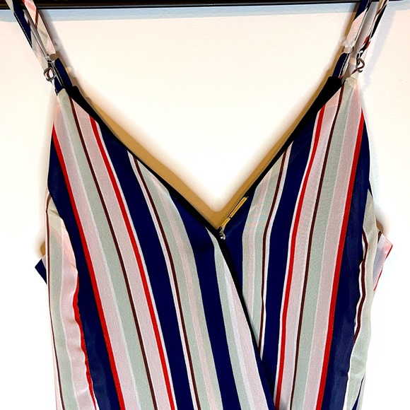 Flowy Striped V-neck Wrap Dress - Picture 4 of 7